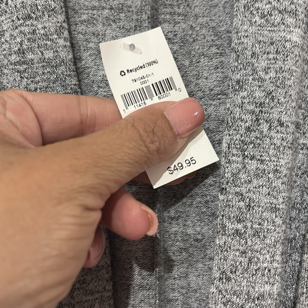 Brand new never worn cute cozy kimono sweater - Picture 4 of 4